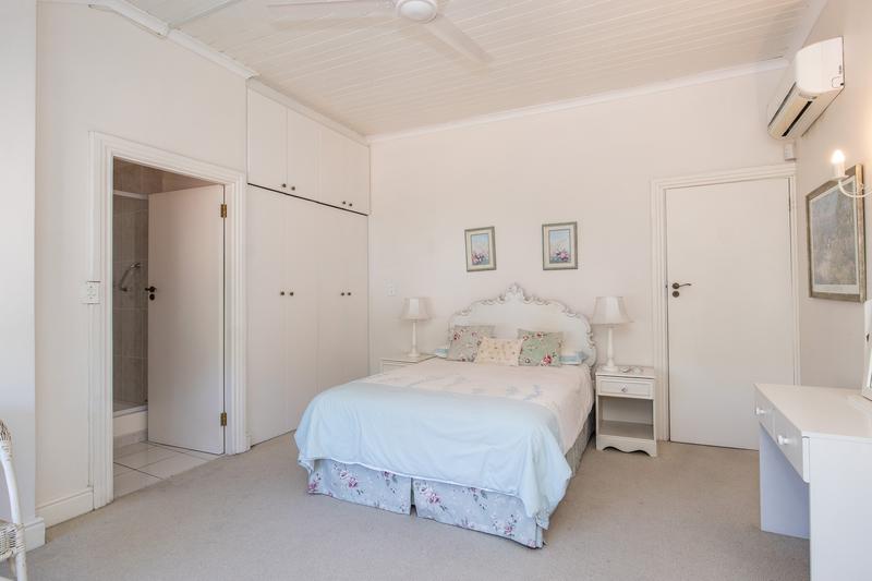 3 Bedroom Property for Sale in Constantia Western Cape